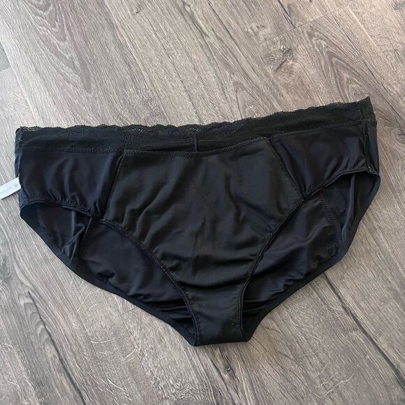 Victoria's Secret Black Lace Trim Panties - Picture 4 of 7